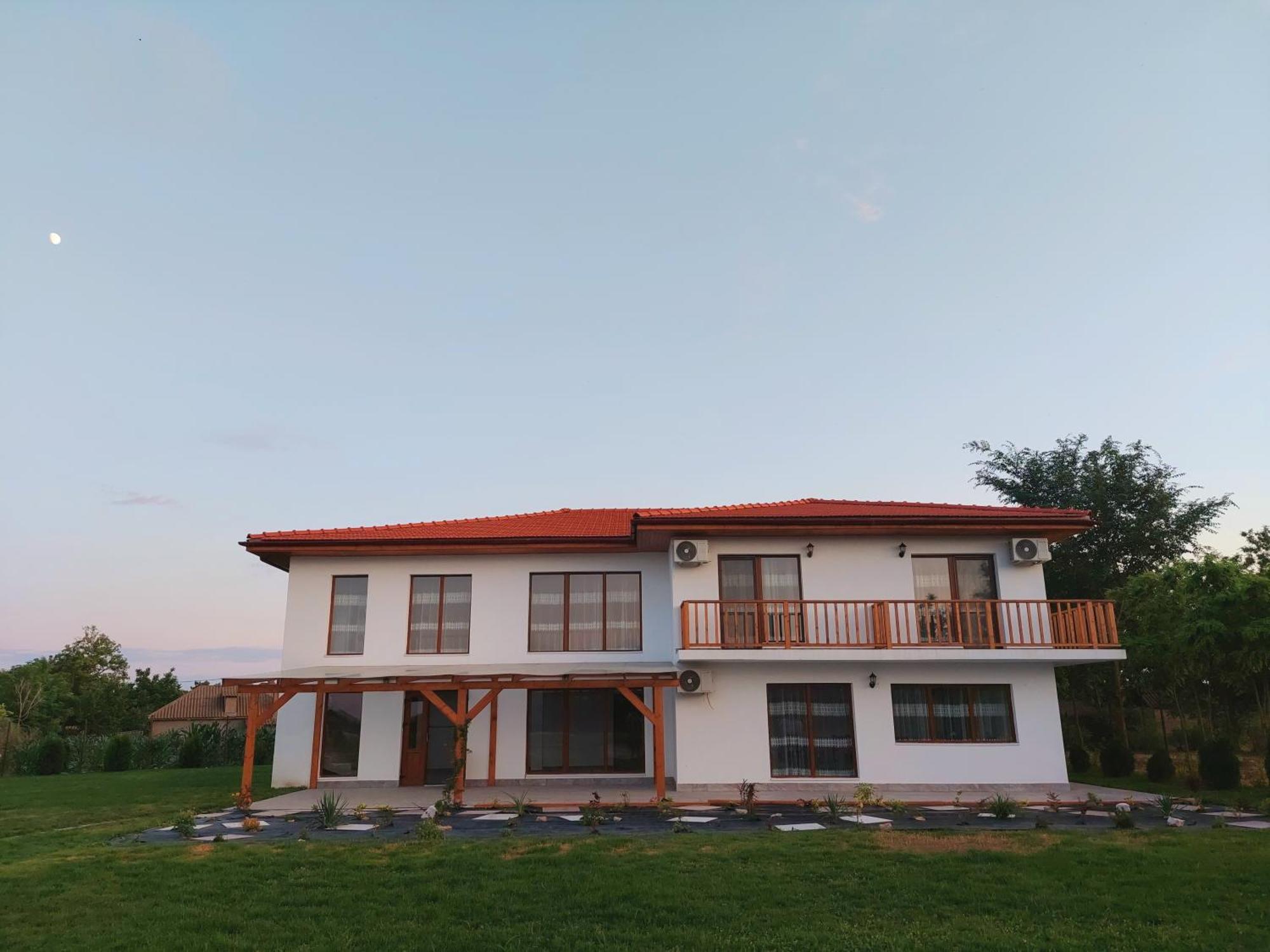 Pensiunea Paradiso Sarinasuf Εξωτερικό φωτογραφία